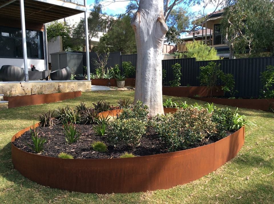 Circle corten steel retaining wall