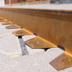 Pre-Rusted Steel Garden Edging - Flexible Metal Lawn Border